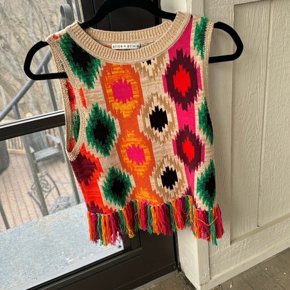 Alice + Olivia Sweaters - Alice + Olivia Knit sleeveless top